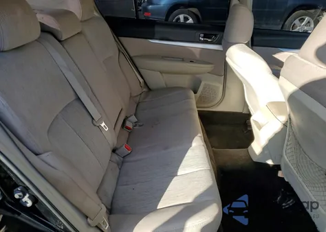 2013 Subaru Legacy 2.5I Premium из США, поврежденный, VIN 4S3BMBH62D3028811